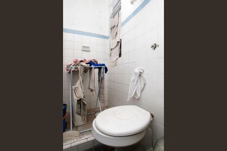 Banheiro de kitnet/studio à venda com 1 quarto, 38m² em Centro Histórico, Porto Alegre