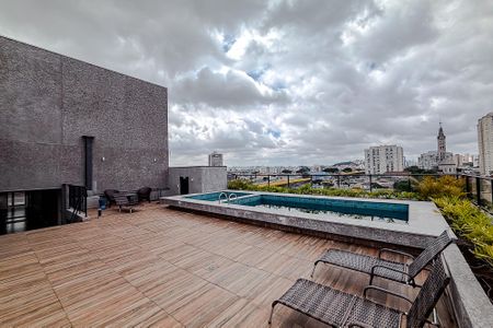 Studio para alugar com 24m², 1 quarto e sem vaga Studio para alugar com 24m², 1 quarto e sem vagaÁrea comum - Piscina