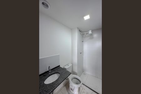 Banheiro de kitnet/studio para alugar com 1 quarto, 24m² em Ipiranga, São Paulo