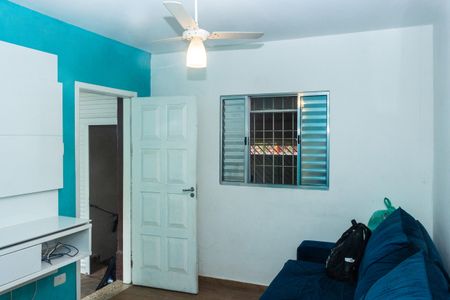 Casa para alugar com 40m², 1 quarto e 1 vaga Casa para alugar com 40m², 1 quarto e 1 vagaSala