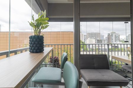 Studio para alugar com 36m², 1 quarto e sem vaga Studio para alugar com 36m², 1 quarto e sem vagaVaranda