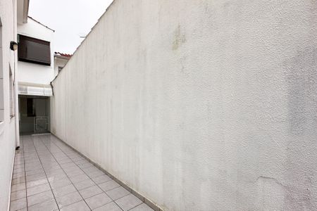 Casa à venda com 250m², 4 quartos e 5 vagas Casa à venda com 250m², 4 quartos e 5 vagasQuintal