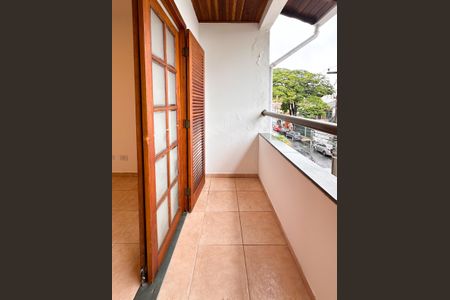 Casa à venda com 250m², 4 quartos e 5 vagas Casa à venda com 250m², 4 quartos e 5 vagasVaranda da Suíte 3