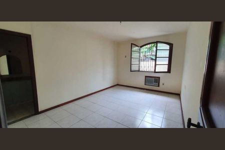 Casa à venda com 4 quartos, 365m² em Jacarepaguá, Rio de Janeiro