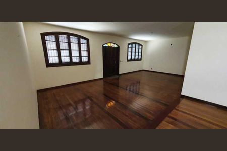 Casa à venda com 4 quartos, 365m² em Jacarepaguá, Rio de Janeiro