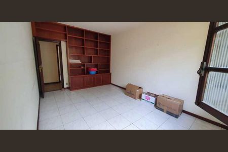 Casa à venda com 4 quartos, 365m² em Jacarepaguá, Rio de Janeiro