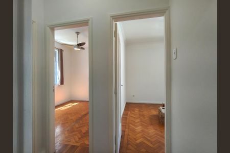 Apartamento à venda com 68m², 2 quartos e sem vagaCorredor