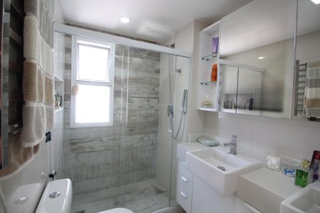 Apartamento à venda com 166m², 4 quartos e 3 vagasBanheiro da Suíte 2