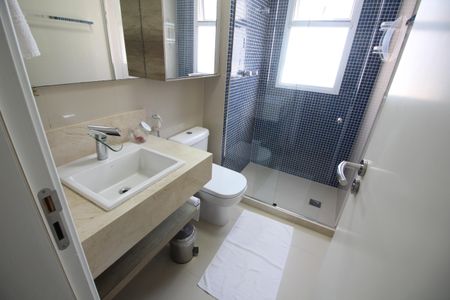 Apartamento à venda com 166m², 4 quartos e 3 vagasBanheiro da Suíte