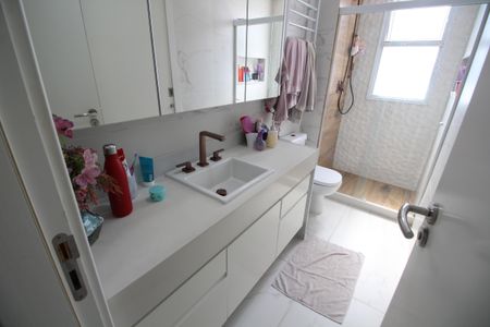 Apartamento à venda com 166m², 4 quartos e 3 vagasBanheiro Social