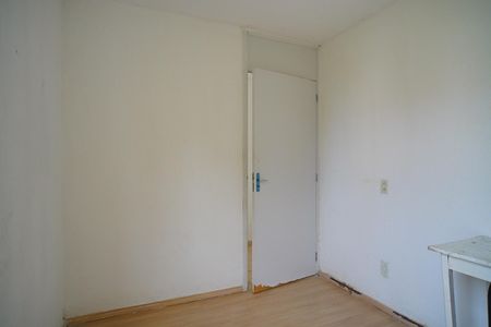 Quarto 1 de apartamento para alugar com 2 quartos, 48m² em Mário Quintana, Porto Alegre