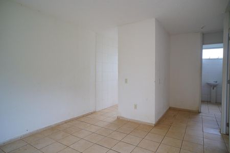 Sala de apartamento para alugar com 2 quartos, 48m² em Mário Quintana, Porto Alegre