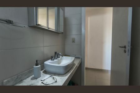 Apartamento para alugar com 326m², 5 quartos e 3 vagasBanheiro Social 