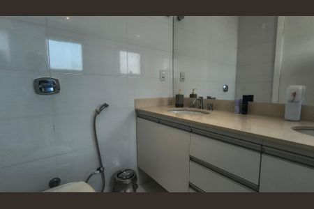 Apartamento para alugar com 326m², 5 quartos e 3 vagasBanheiro da Suíte 2