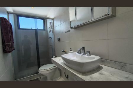 Apartamento para alugar com 326m², 5 quartos e 3 vagasBanheiro Social