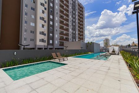 Apartamento para alugar com 40m², 2 quartos e sem vagaÁrea comum - Piscina