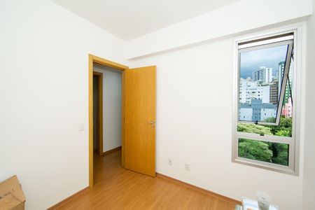 Apartamento à venda com 107m², 4 quartos e 2 vagas Apartamento à venda com 107m², 4 quartos e 2 vagasQUARTO4