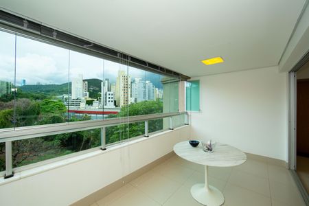VARANDA de apartamento à venda com 4 quartos, 107m² em Estoril, Belo Horizonte