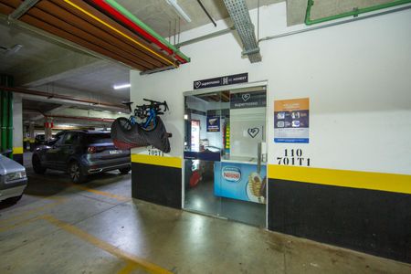 Apartamento à venda com 107m², 4 quartos e 2 vagas Apartamento à venda com 107m², 4 quartos e 2 vagasMERCADINHO