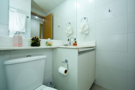 Apartamento à venda com 107m², 4 quartos e 2 vagas Apartamento à venda com 107m², 4 quartos e 2 vagasBANHEIRO2
