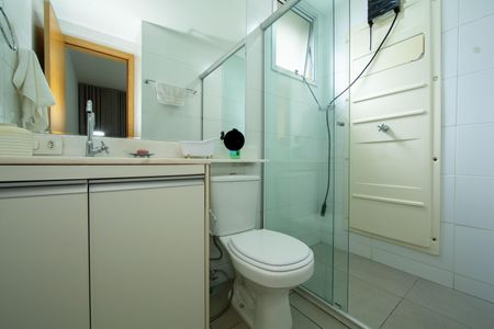 Apartamento à venda com 107m², 4 quartos e 2 vagas Apartamento à venda com 107m², 4 quartos e 2 vagasBANHEIRO1