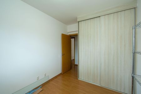 Apartamento à venda com 107m², 4 quartos e 2 vagas Apartamento à venda com 107m², 4 quartos e 2 vagasQUARTO3