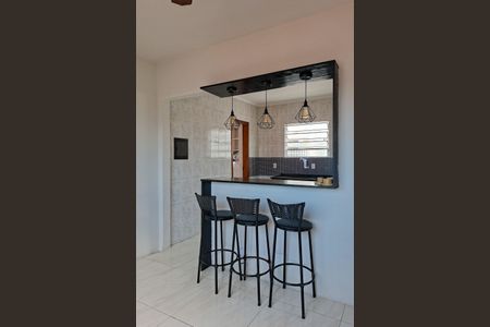 Apartamento para alugar com 85m², 2 quartos e 1 vagaCozinha 