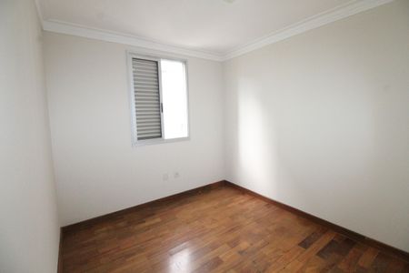 Apartamento para alugar com 77m², 3 quartos e 2 vagasQuarto 2