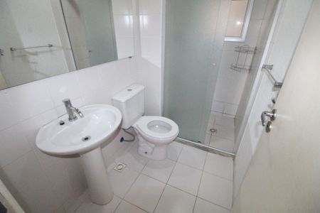 Banheiro de apartamento para alugar com 3 quartos, 77m² em Parque Industrial, São José dos Campos