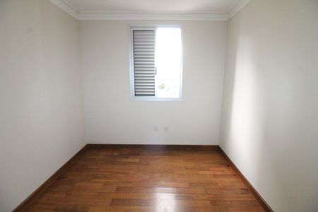 Apartamento para alugar com 77m², 3 quartos e 2 vagasQuarto 2