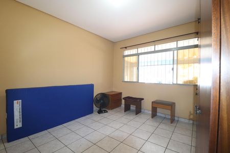 Casa para alugar com 150m², 2 quartos e 2 vagasQuarto 1