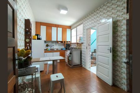 Apartamento à venda com 210m², 4 quartos e sem vagaCozinha