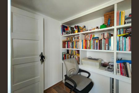 Apartamento à venda com 210m², 4 quartos e sem vagaQuarto 3