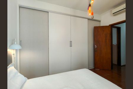 Apartamento à venda com 210m², 4 quartos e sem vagaQuarto 1
