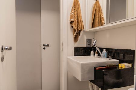 Banheiro da Suíte de apartamento para alugar com 2 quartos, 136m² em Nova Suíça, Belo Horizonte