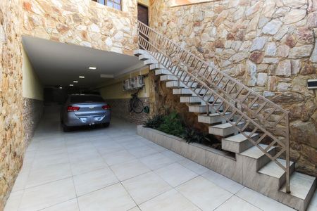 Casa à venda com 220m², 3 quartos e 4 vagas Casa à venda com 220m², 3 quartos e 4 vagasGaragem
