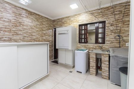 Casa à venda com 220m², 3 quartos e 4 vagas Casa à venda com 220m², 3 quartos e 4 vagasÁrea de Serviço