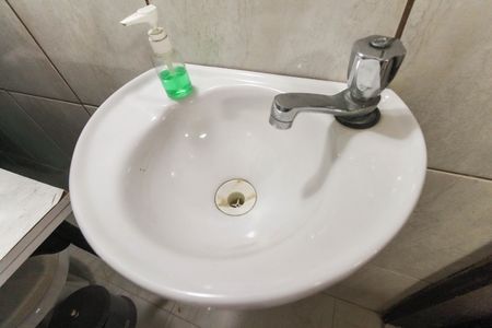 Casa à venda com 220m², 3 quartos e 4 vagas Casa à venda com 220m², 3 quartos e 4 vagasBanheiro - Garagem