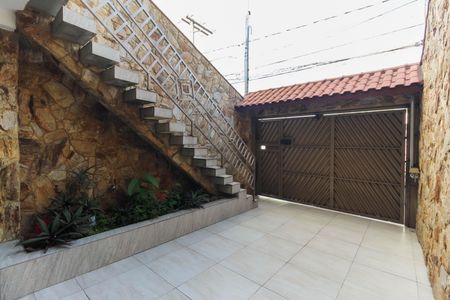 Casa à venda com 220m², 3 quartos e 4 vagas Casa à venda com 220m², 3 quartos e 4 vagasGaragem