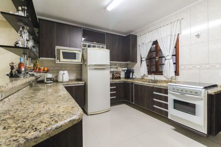 Casa à venda com 220m², 3 quartos e 4 vagas Casa à venda com 220m², 3 quartos e 4 vagasCozinha