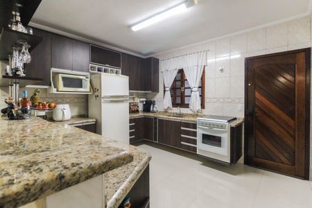 Casa à venda com 220m², 3 quartos e 4 vagas Casa à venda com 220m², 3 quartos e 4 vagasCozinha