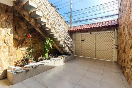 Área Externa de casa à venda com 3 quartos, 156m² em Vila Taquari, São Paulo