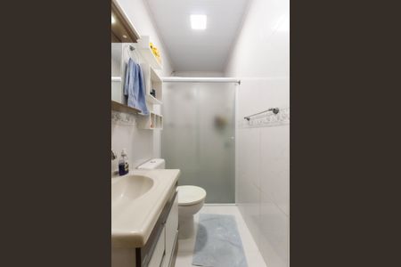 Casa à venda com 220m², 3 quartos e 4 vagas Casa à venda com 220m², 3 quartos e 4 vagasBanheiro Social