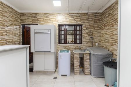 Casa à venda com 220m², 3 quartos e 4 vagas Casa à venda com 220m², 3 quartos e 4 vagasÁrea de Serviço