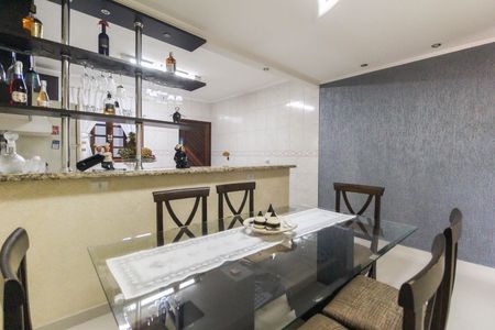 Casa à venda com 220m², 3 quartos e 4 vagas Casa à venda com 220m², 3 quartos e 4 vagasCopa