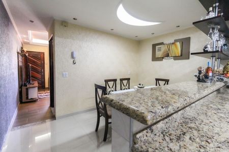 Casa à venda com 220m², 3 quartos e 4 vagas Casa à venda com 220m², 3 quartos e 4 vagasCopa