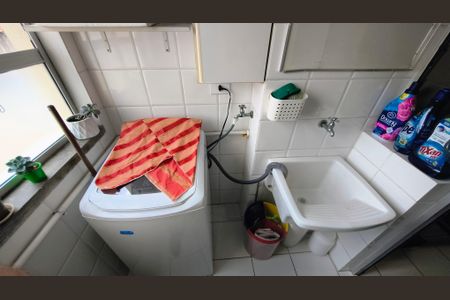 Apartamento à venda com 60m², 2 quartos e 2 vagasCozinha e Área de Serviço