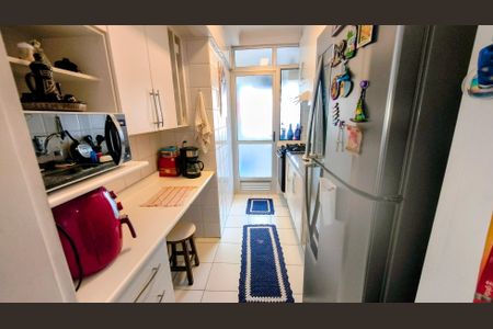 Apartamento à venda com 60m², 2 quartos e 2 vagasCozinha e Área de Serviço