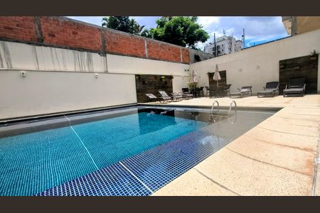 Apartamento à venda com 60m², 2 quartos e 2 vagasÁrea comum - Piscina