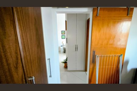 Apartamento à venda com 60m², 2 quartos e 2 vagasArmário